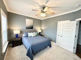 Sugar Beach Retreat 4 Bedroom Home by RedAwning