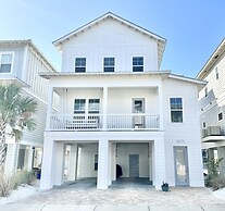 Sugar Beach Retreat 4 Bedroom Home by RedAwning