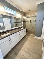 Sugar Beach Retreat 4 Bedroom Home by RedAwning