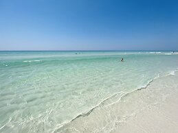 Sugar Beach Retreat 4 Bedroom Home by RedAwning