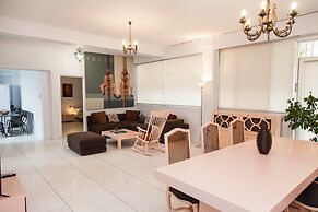 Luxury maisonette in Ilioupoli