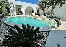 BYBLOS ARIA-THE SEASIDE LUXURY VILLA