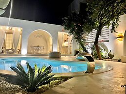 BYBLOS ARIA-THE SEASIDE LUXURY VILLA