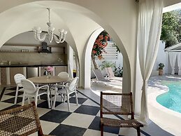 BYBLOS ARIA-THE SEASIDE LUXURY VILLA