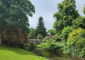 Impeccable 1-bed Apartment in Buxton Town Center