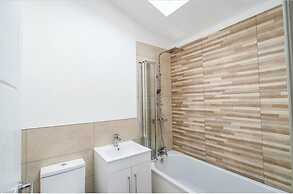 Impeccable 1-bed Apartment in Buxton Town Center