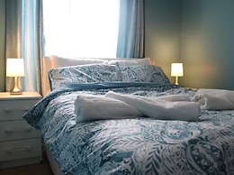 12 Guests 5-bedroom House in Central Birmingham