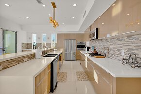 Breathtaking Luxury Villa Architectural Jewel