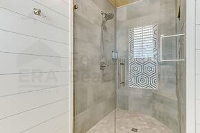 226 South Fletcher 3rd Floor 3 Bedroom Home by RedAwning