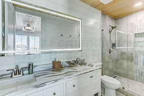 226 South Fletcher 3rd Floor 3 Bedroom Home by RedAwning