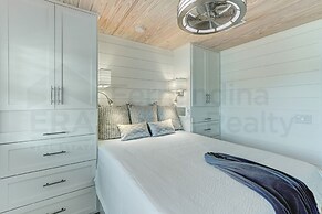 226 South Fletcher 3rd Floor 3 Bedroom Home by RedAwning