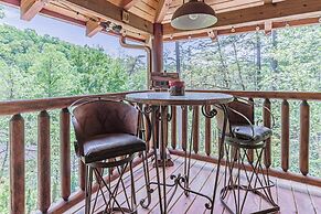Powdermill Hill Cabin 3 Bedroom Cabin by RedAwning