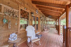 Powdermill Hill Cabin 3 Bedroom Cabin by RedAwning