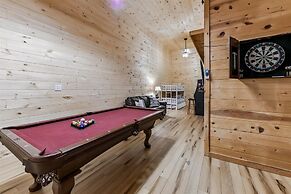 Powdermill Hill Cabin 3 Bedroom Cabin by RedAwning
