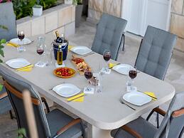 Apartment Villa Andro