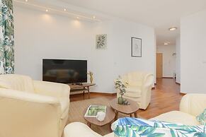 Warsaw Słomińskiego by Renters