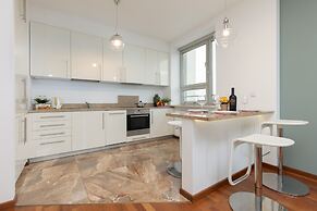 Warsaw Słomińskiego by Renters