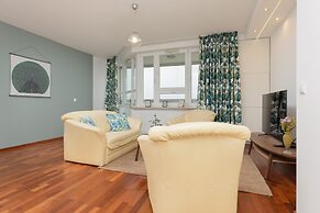 Warsaw Słomińskiego by Renters