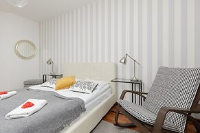 Warsaw Słomińskiego by Renters