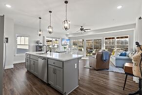 Escape Peak 5 Bedroom Home by RedAwning