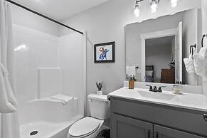 Escape Peak 5 Bedroom Home by RedAwning