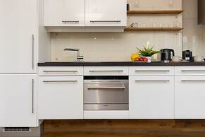 Studio Al.niepodległości by Renters