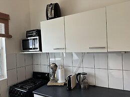 Stylish 3-bed House in Brakkeput Meimei