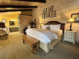 Country Willows Inn and Estate