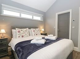 1 Oak Park