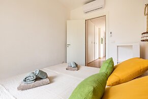 2770 Uliveto Valeria - Trullo Melograno by Perle di Puglia