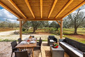 2770 Uliveto Valeria - Trullo Melograno by Perle di Puglia