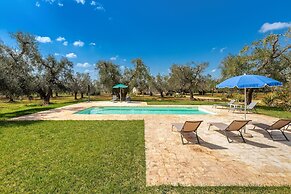 2770 Uliveto Valeria - Trullo Melograno by Perle di Puglia