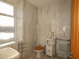 Bryn Mel Manor Straits View