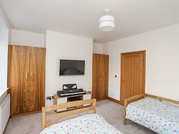 Bryn Mel Manor Straits View