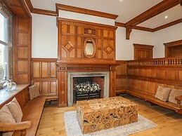 Bryn Mel Manor Straits View