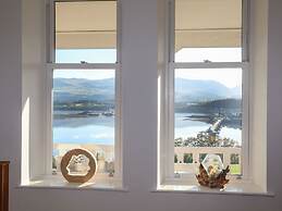 Bryn Mel Manor Straits View