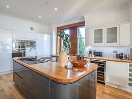 Bryn Mel Manor Straits View