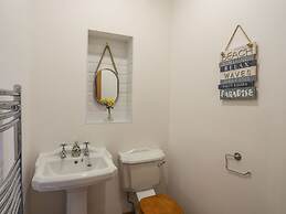 Bryn Mel Manor Straits View