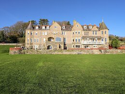 Bryn Mel Manor Straits View