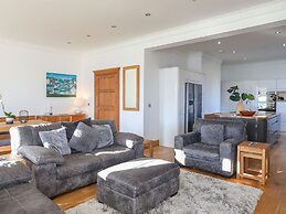 Bryn Mel Manor Straits View