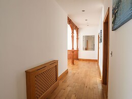 Bryn Mel Manor Straits View