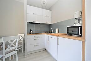 Sara Świętojańska Apartments by Renters