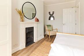 The Fulham Escape - Alluring 5BDR Flat