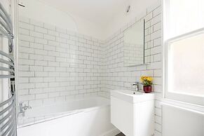 The Fulham Escape - Alluring 5BDR Flat