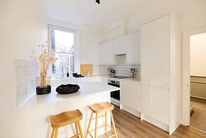 The Fulham Escape - Alluring 5BDR Flat