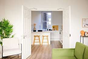 The Fulham Escape - Alluring 5BDR Flat