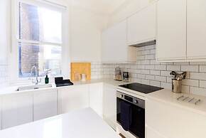 The Fulham Escape - Alluring 5BDR Flat