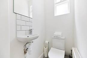 The Fulham Escape - Alluring 5BDR Flat