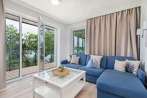 Dziwnów Spadochroniarzy by Renters