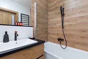 Dziwnów Spadochroniarzy by Renters